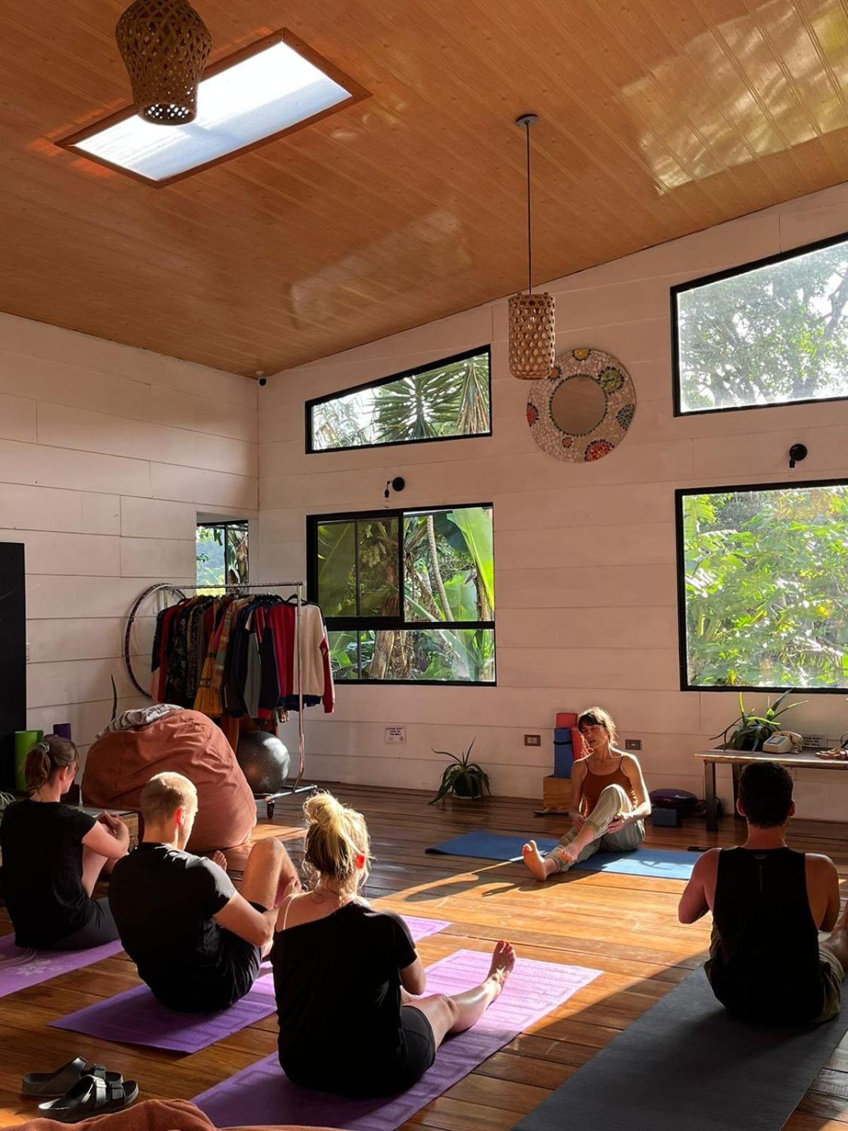 Outbox Inn Monteverde Ngoại thất bức ảnh